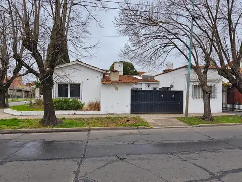 venta de Chalet en planta baja en Castelar Norte