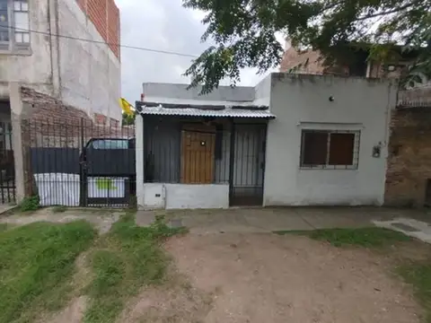 CASA 2 AMBIENTES VENTA CON LOTE LLAVALLOL