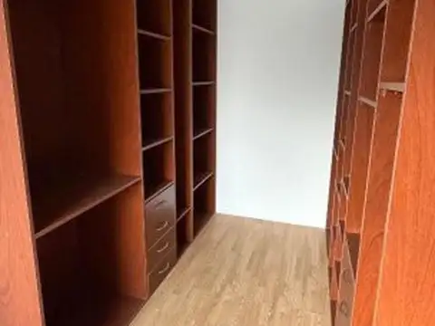 Casa 5 ambientes con 4 baños