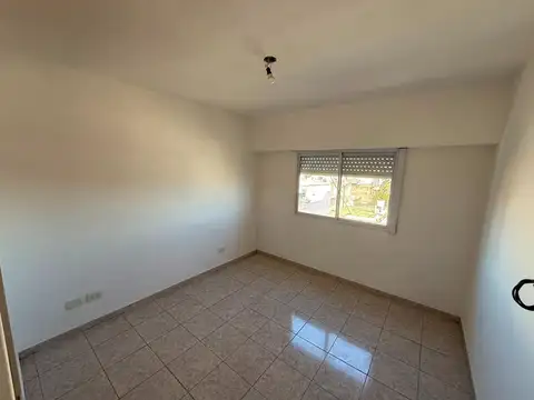 Departamento en Alquiler en Villa Luzuriaga, $ 500.000