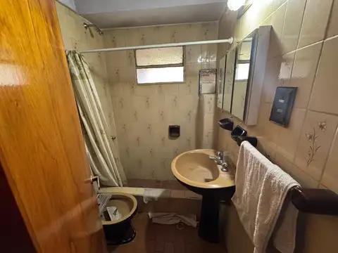 Casa en dos plantas  en venta en Francisco Alvarez