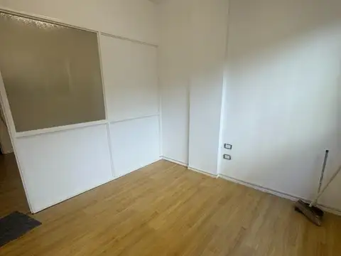 Oficina 2 ambientes con 1 baño