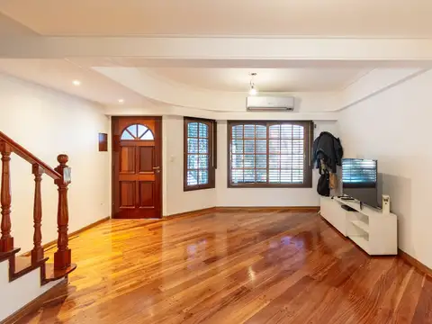 Casa 4 ambientes con 3 baños