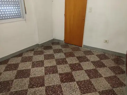 Depto Tipo Casa 2 ambientes con 1 baño
