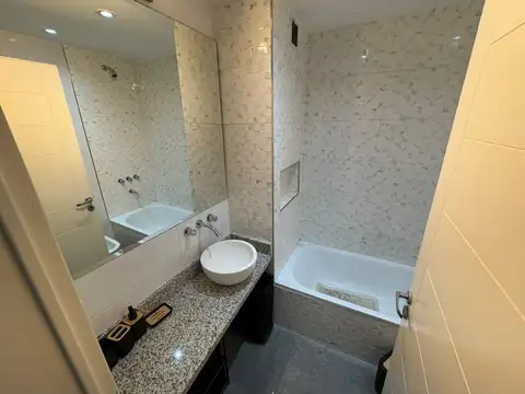 Departamento en Alquiler con 1 cocheras