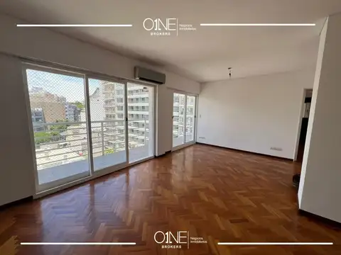 Venta 3 dormitorios en Piso Alto en Zona Espectacular con Cochera y baulera en Piso Alto