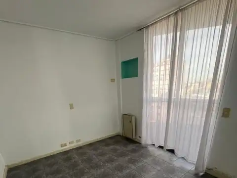 Oficina en Alquiler en San Justo, $ 400.000