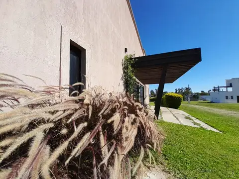 Lomas Del Delta C.c.