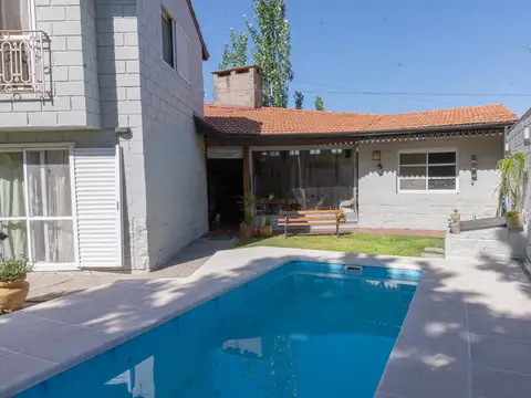 Casa 6 ambientes con 1 baño