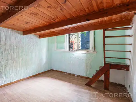 Depto Tipo Casa en Venta 60 años