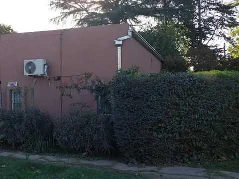 CASA EN VENTA DE 4 AMBIENTES EN DEL VISO