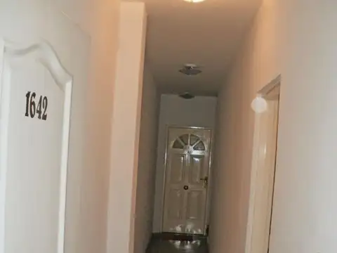 Depto Tipo Casa 3 ambientes con 2 baños