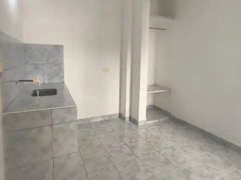 MONOAMBIENTE 10,66m2 AV. LOPEZ Y PLANES A PASOS DEL CENTRO