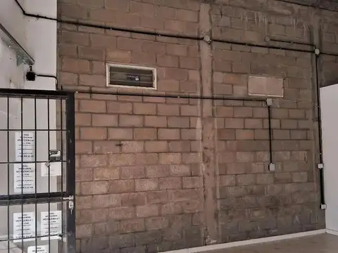 Galpón Depósito Y Ofcinas R 8 M022a