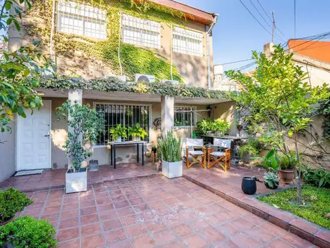 CASA  135m² CON JARDÍN Y ATELIER EN VILLA RAFFO