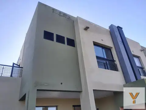Casa en venta - 2 Dormitorios 2 Baños - Coronel Brandsen