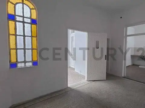 VENTA CASA 4 AMBIENTES EN LANÚS OESTE, REMEDIOS DE ESCALADA, CON PARQUE, PILETA