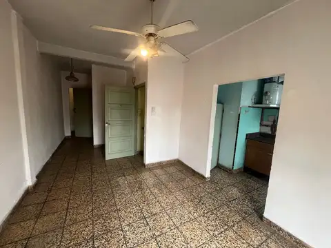 Rivadavia 4600, Piso 1