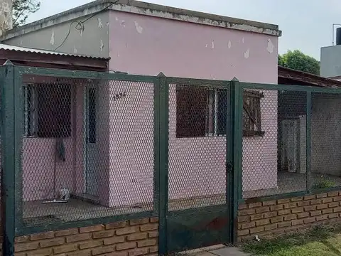 Casa 3 ambientes con 2 baños