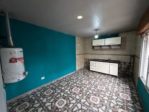 Casa 2 ambientes con 1 baño
