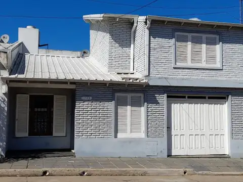 Casa amplia semi céntrica 