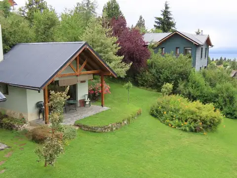 Casa 8 ambientes con 3 baños