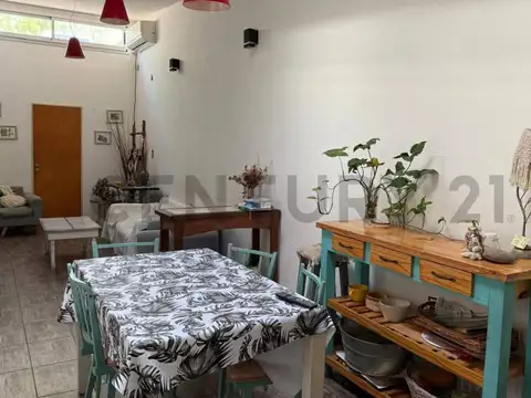 Casa 5 ambientes con 1 baño