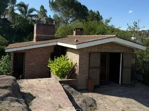 Casa 9 ambientes con 6 baños