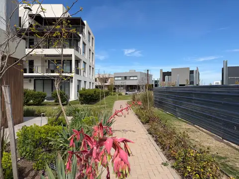 Departamento en Venta con 2 cocheras