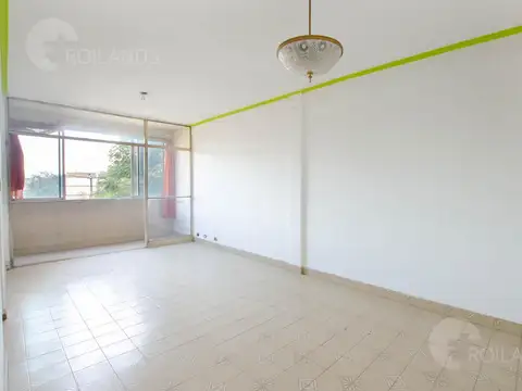 VENTA DEPARTAMENTO 4  AMBIENTES EN FLORES