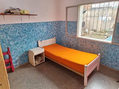 Casa 4 ambientes con 1 baño