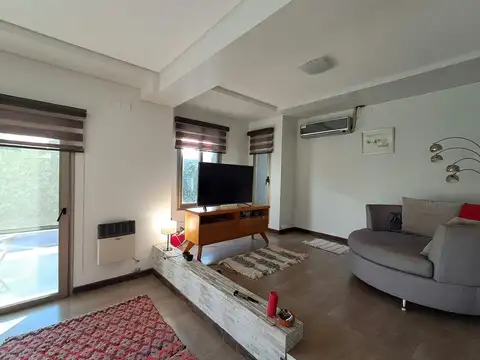 Casa 4 ambientes con 4 baños