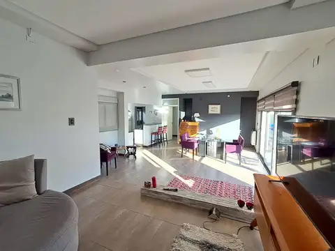 Casa en alquiler en barrio privado.