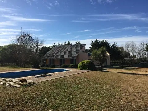 Alquiler Areco - Zona de quintas - casa 4 amb con pileta