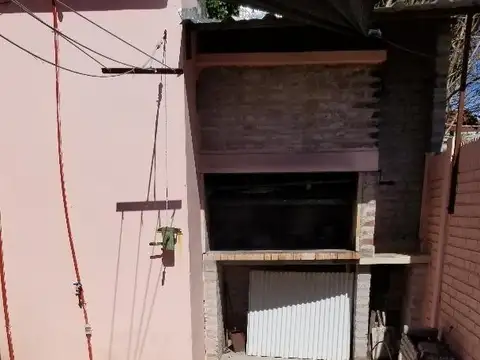 DEPTO T/CASA EN VENTA SADI CARNOT AL 500 WILDE