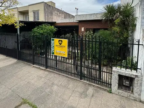 Casa en VENTA - SAN MIGUEL  3 AMB Y DEPARTAMENTO