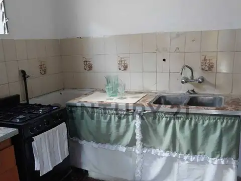 Casa 3 ambientes con 1 baño