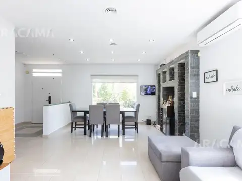 Casa 4 ambientes con 3 baños