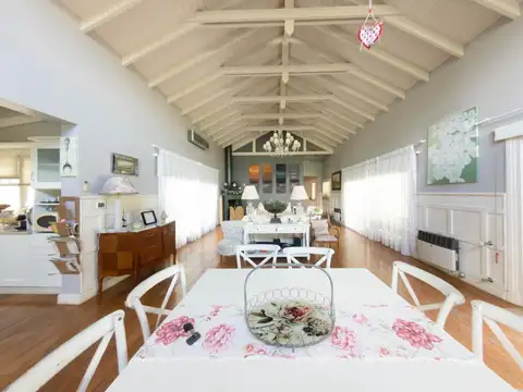 Venta casa 7 ambientes en Guernica El Paraíso Country Club