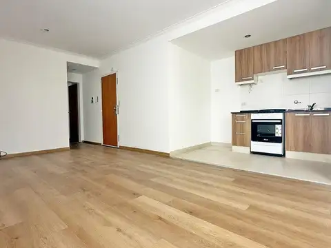 SEMI PISO CON COHERA EN ARROYITO