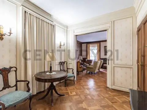 Departamento en Venta de 7 ambientes