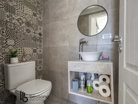 Depto Tipo Casa en Venta con 1 cocheras
