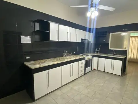 Casa en Alquiler en San Antonio de Padua, $ 1.700.000