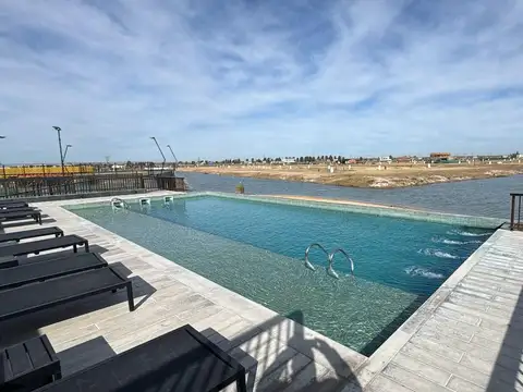 Funes Lake, Barrio privado