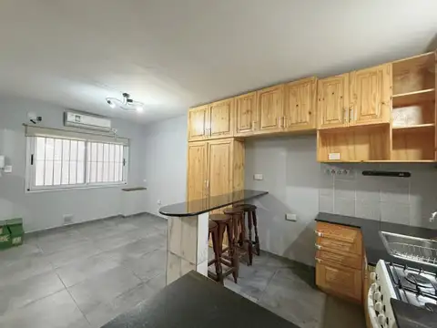 Depto Tipo Casa en Venta de 4 ambientes