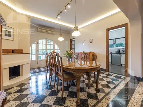 Casa 7 ambientes con 3 baños