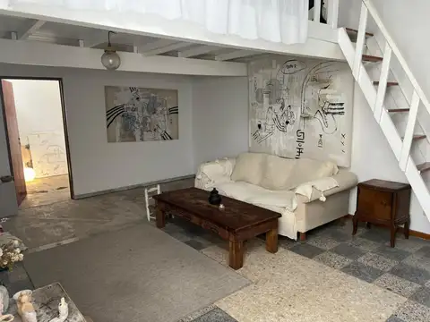 VENTA PH 3 AMBIENTES EN COLEGIALES, APTO CREDITO CON PATIO PROPIO