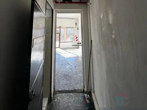 Local comercial de 21 m² a metros de la estación Virreyes