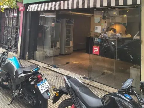 ESPECTACULAR LOCAL PB GAS Y TIRAJE 2 BAÑOS RENTA 8%