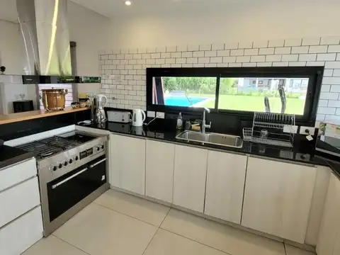 Casa en Venta de 4 dormitorios